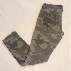 Mid-rise Skinny Camo Jeans